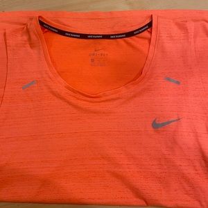 Nike running size XXL coral shirt
